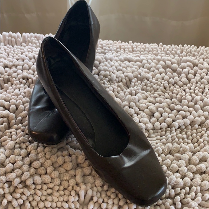 Basic Edition Brown Heels